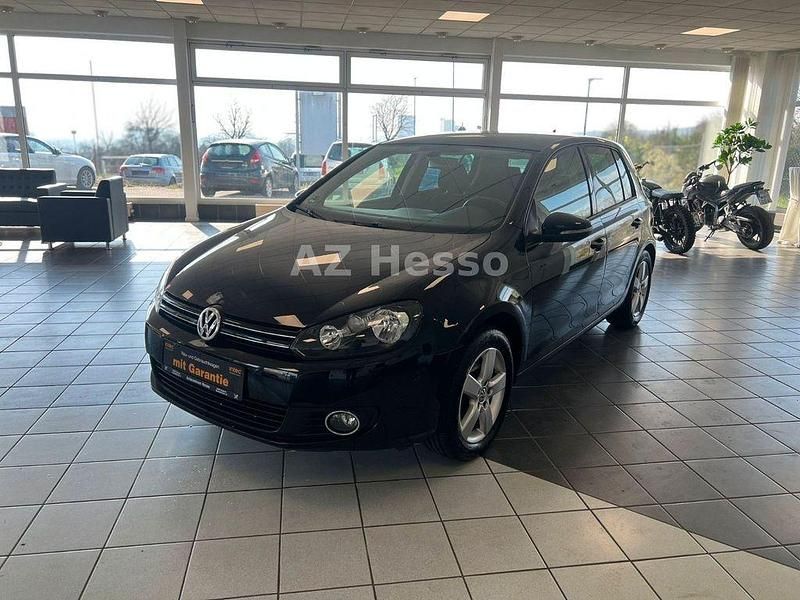 Gebraucht VW Golf VI Team 105 PS (77 kW) 2010 Schwarz Kleinwagen