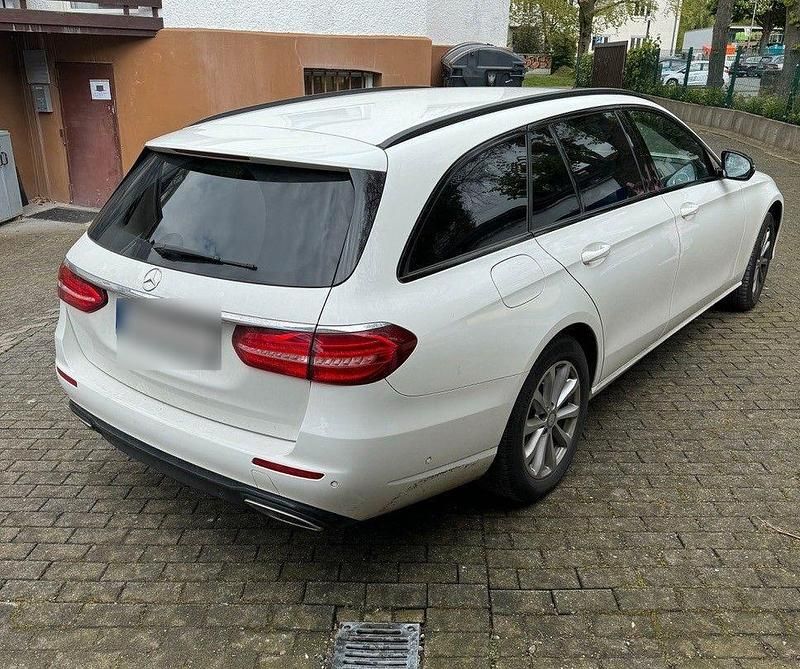 Gebraucht Mercedes E200 Avantgarde 184 PS (135 kW) 2016 Weiß Kombi
