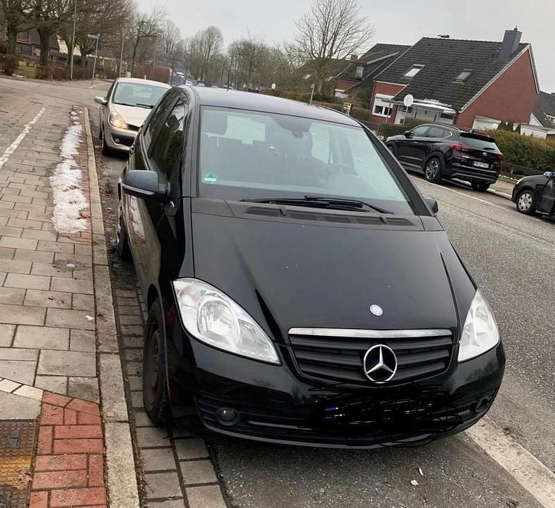 Gebraucht Mercedes A160 90 PS (66 kW) 2012 Schwarz Kleinwagen