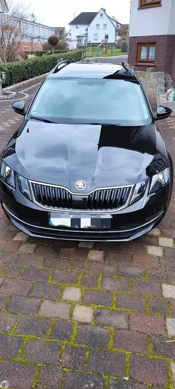 Gebraucht Skoda Octavia Ambition 150 PS (110 kW) 2019 Schwarz Kombi