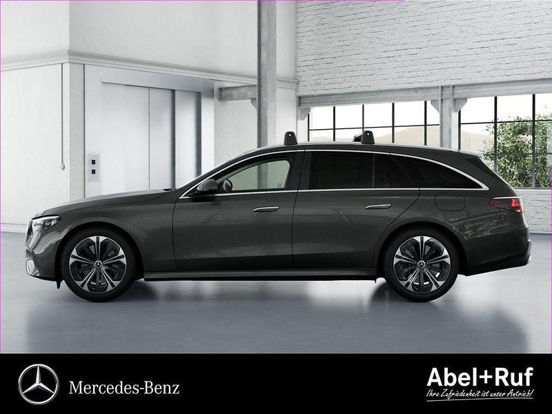Gebraucht Mercedes E300 Avantgarde 204 PS (150 kW) 2024 Grau Limousine