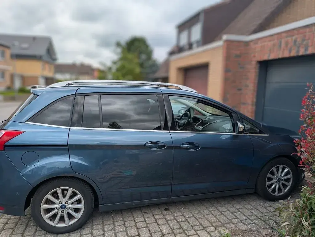 Gebraucht Ford Grand C-Max Titanium 150 PS (110 kW) 2019 Blau Van / Kleinbus