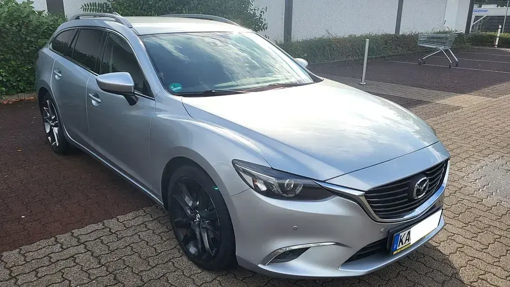 Gebraucht Mazda 6 Sports-Line 175 PS (128 kW) 2015 Silber Limousine
