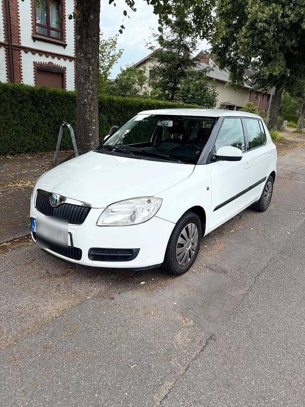 Weiß Gebraucht 2008 Skoda Fabia Kleinwagen | 1.599 € (Superpreis) - Bild 1/4
