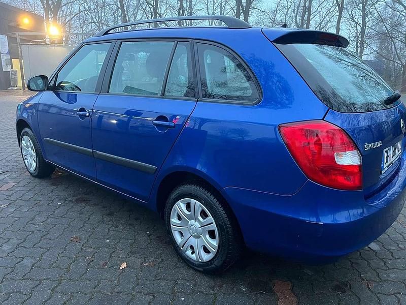 Gebraucht Skoda Fabia Classic 86 PS (63 kW) 2013 Blau Kombi