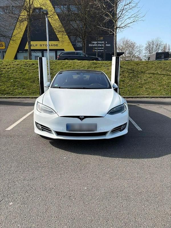 Second-hand Tesla Model S 244 kW (332 CP) 2017 Alb Hatchback