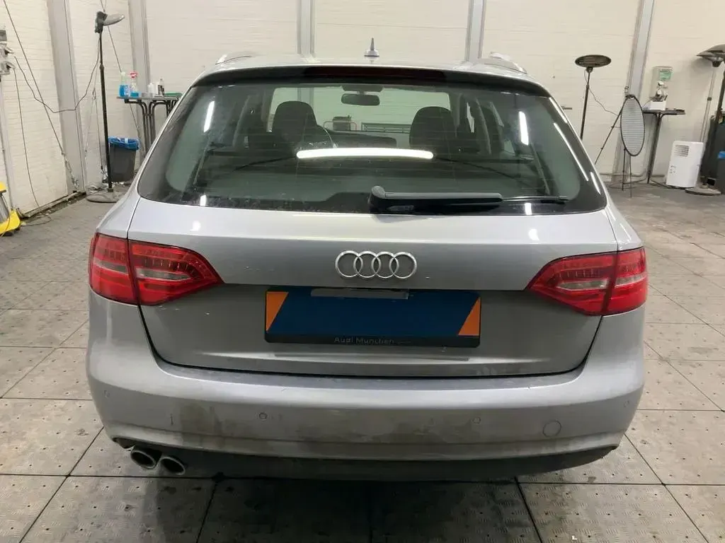 Gebraucht Audi A4 Attraction 150 PS (110 kW) 2015 Silber Kombi