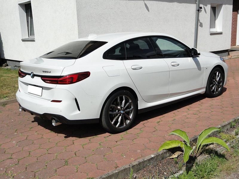 Gebraucht BMW 220 M Sport 190 PS (139 kW) 2022 Weiß Coupé