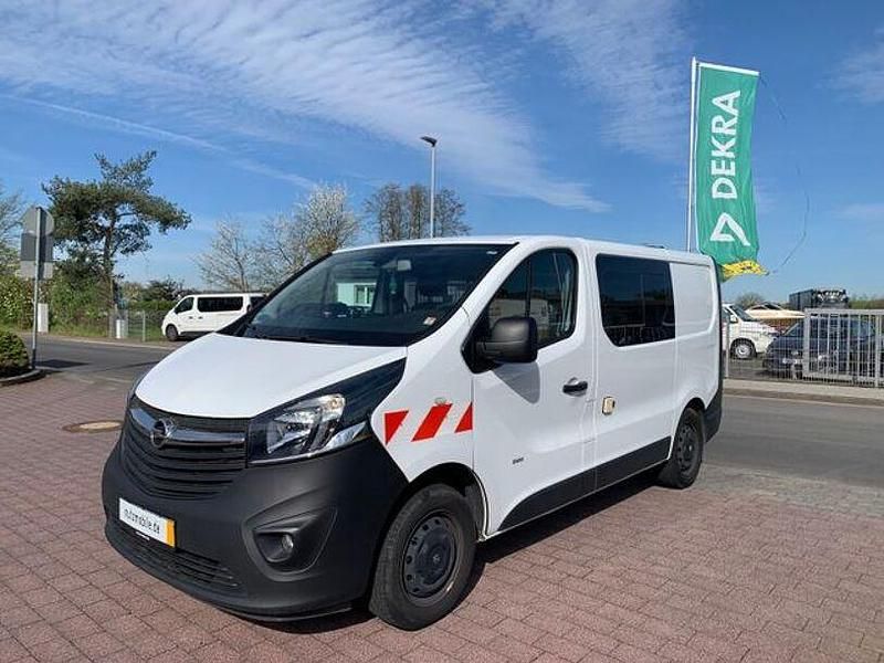 Gebraucht Opel Vivaro 125 PS (91 kW) 2018 Weiß Van / Kleinbus