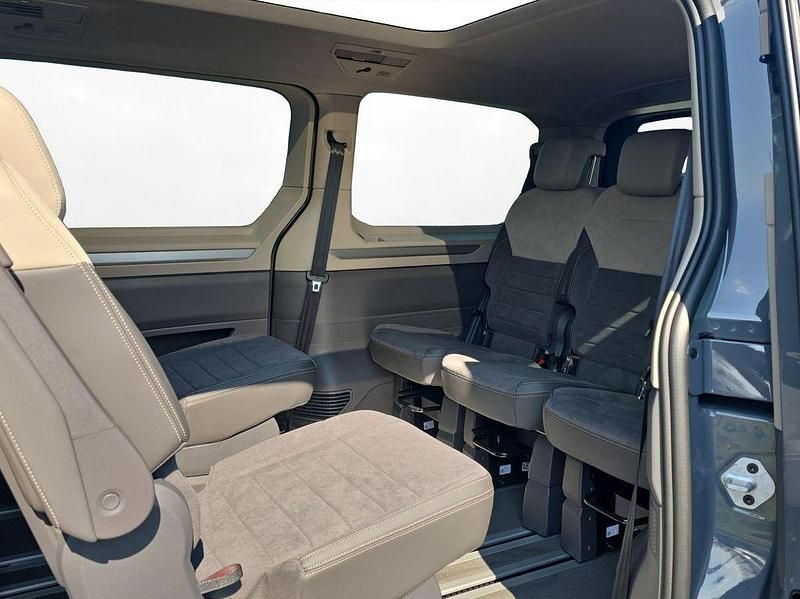 Neu VW Multivan Edition 204 PS (150 kW) 2026 Pure grey / deep black perleff Van