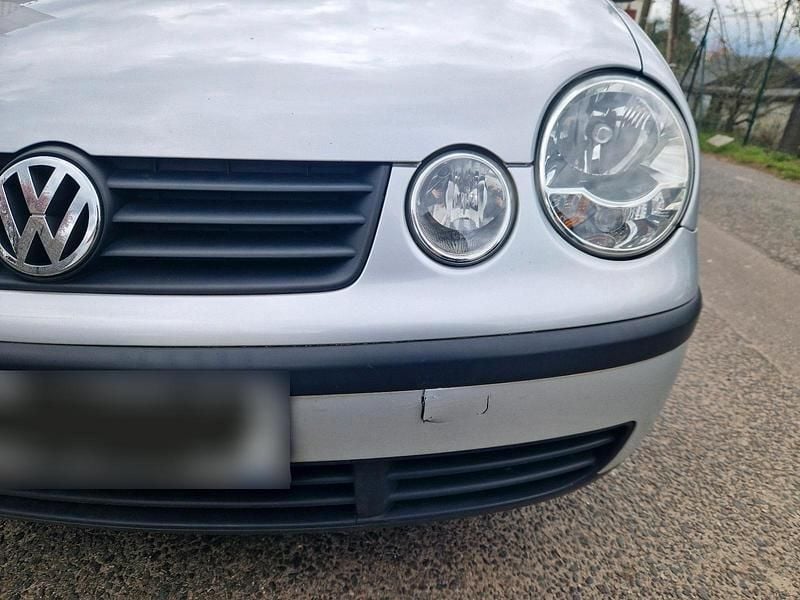 Gebraucht VW Polo 64 PS (47 kW) 2003 Grau Kleinwagen