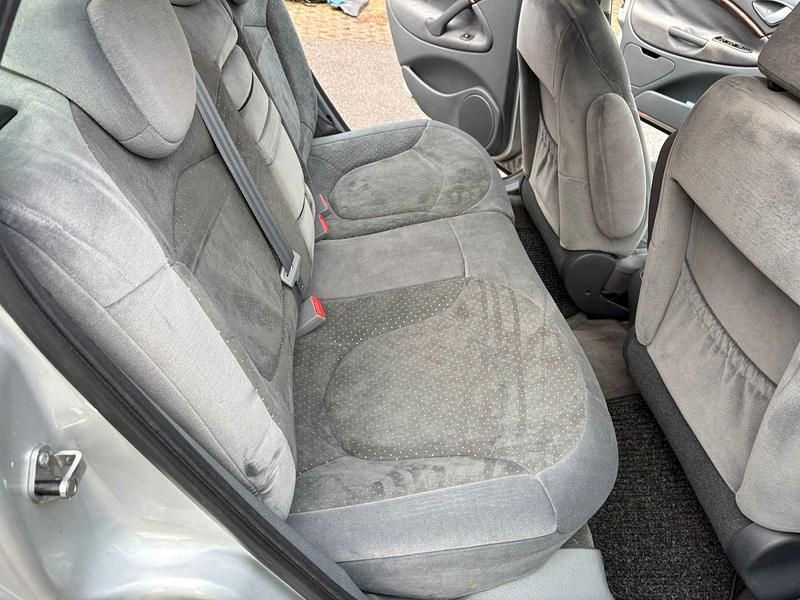 Gebraucht Citroën C5 Exclusive 136 PS (100 kW) 2002 Silber Kombi