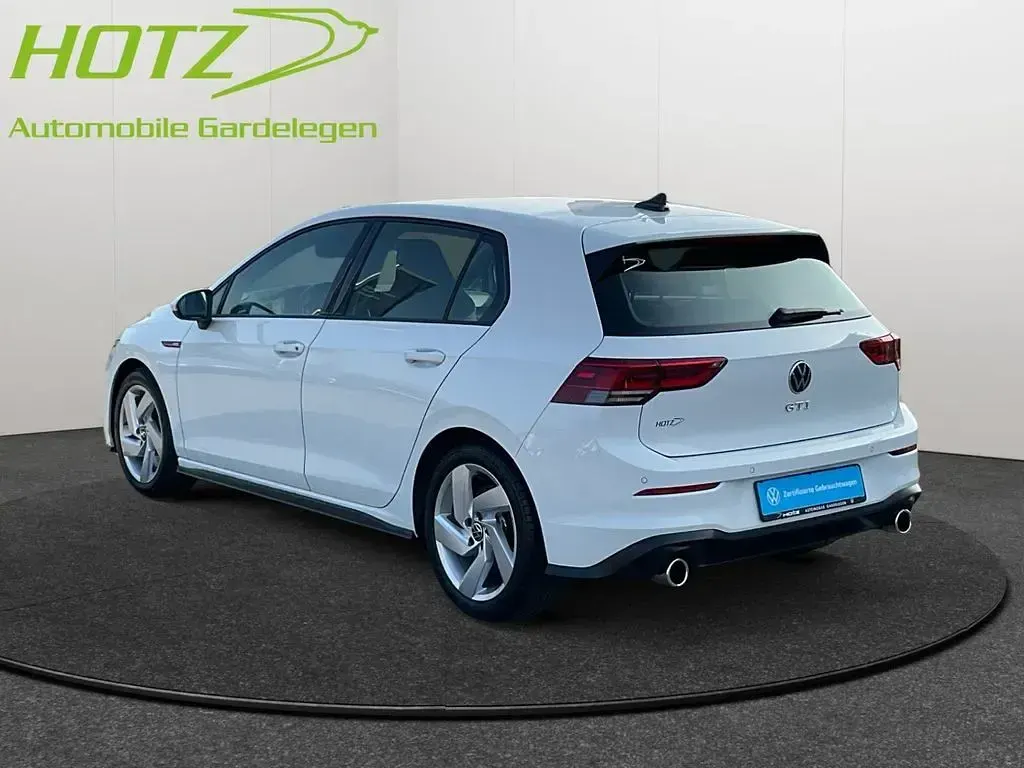 Gebraucht VW Golf VIII GTI 245 PS (180 kW) 2024 Pure white Limousine