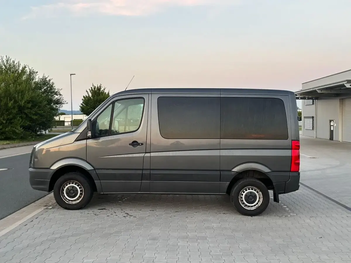Gebraucht VW Crafter 163 PS (119 kW) 2013 Schwarz Van