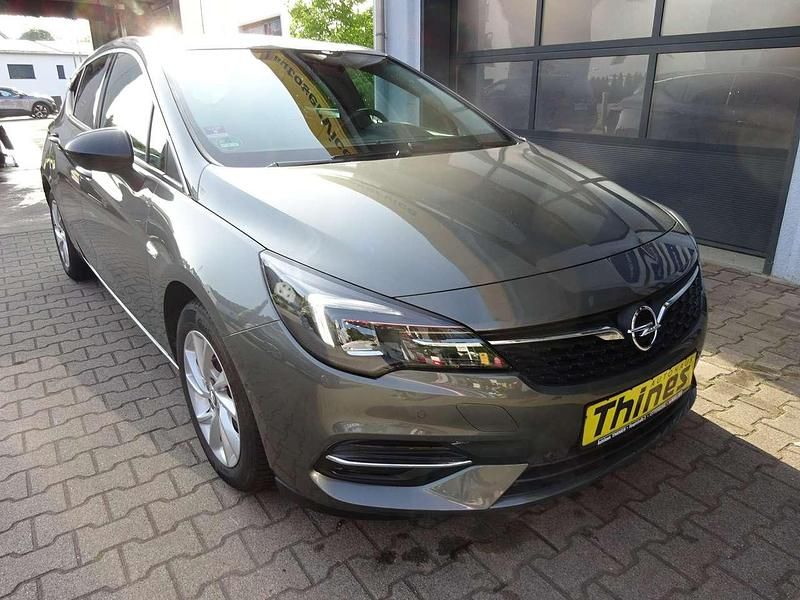 You drive me crazy Gebraucht 2021 Opel Astra Elegance Kleinwagen | 13.780 € (Fairer Preis) - Bild 1/4