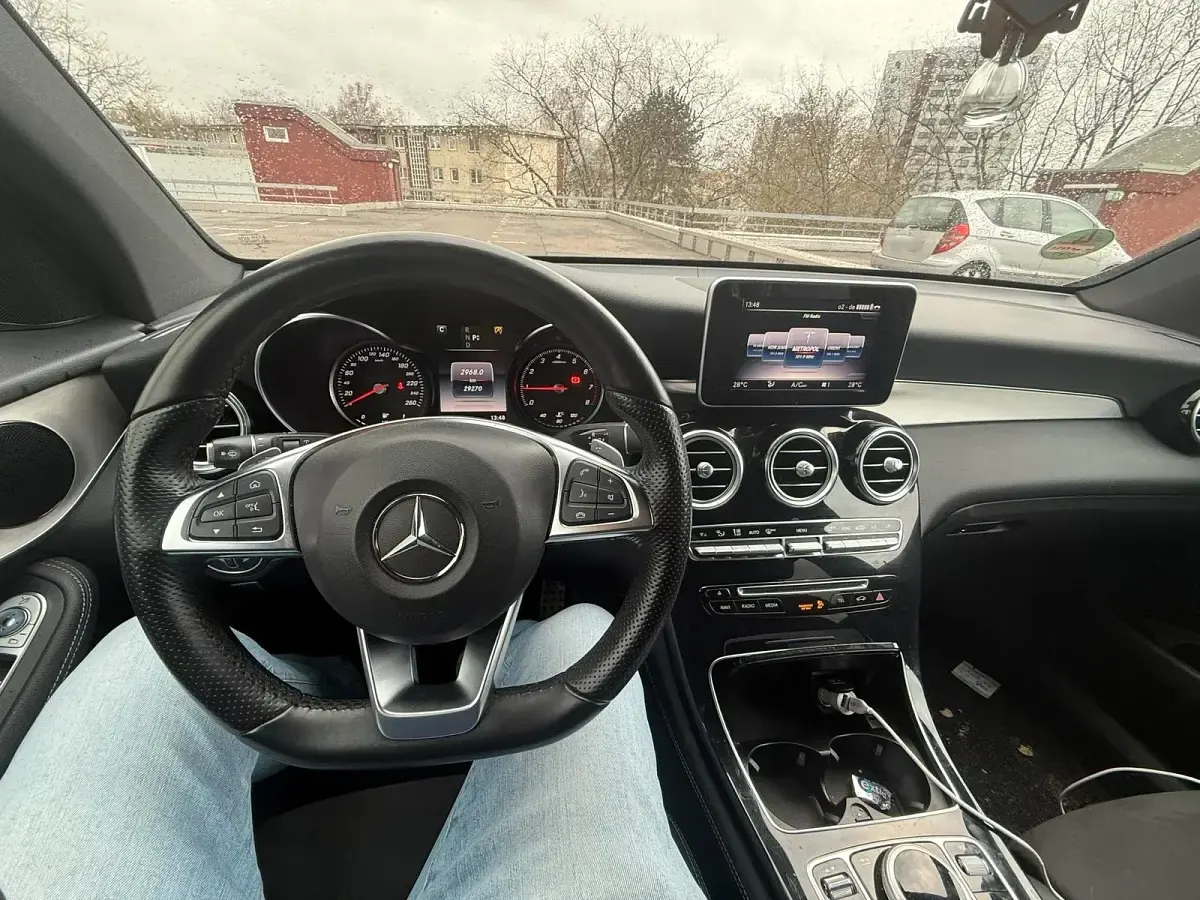 Gebraucht Mercedes GLC250 211 PS (155 kW) 2017 Rot SUV