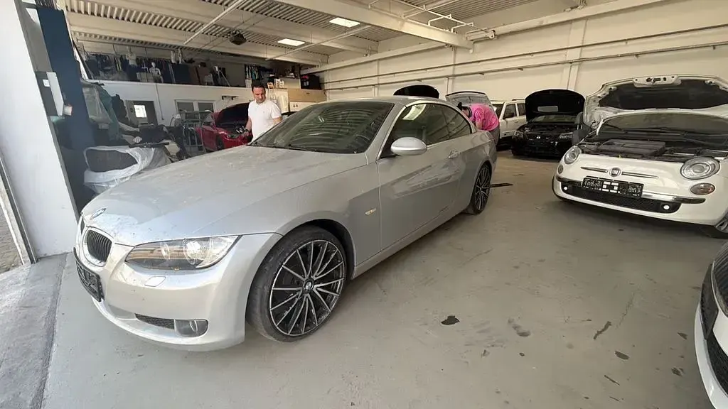 Gebraucht BMW 320 Cabriolet 170 PS (125 kW) 2009 Silber Cabrio