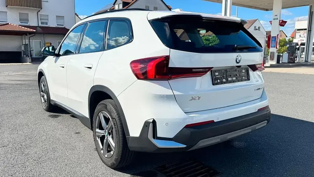 Gebraucht BMW X1 150 PS (110 kW) 2025 Weiß SUV
