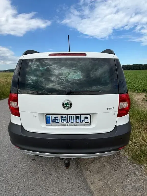 Gebraucht Skoda Yeti Active 105 PS (77 kW) 2011 Weiß SUV