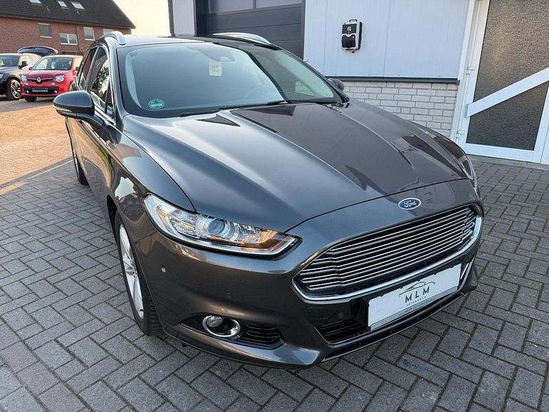 Gebraucht Ford Mondeo Titanium 203 PS (149 kW) 2015 Grau Kombi