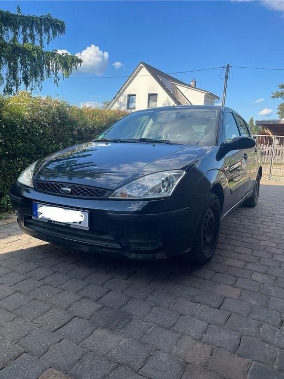 Blau Gebraucht 2004 Ford Focus Ambiente Limousine | 1.199 € (Guter Preis) - Bild 1/4