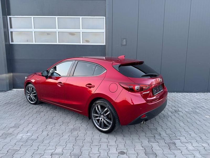 Gebraucht Mazda 3 Sports-Line 150 PS (110 kW) 2016 Soul red Limousine