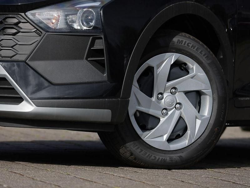 Neu Hyundai Bayon Select 101 PS (74 kW) 2025 Schwarz SUV