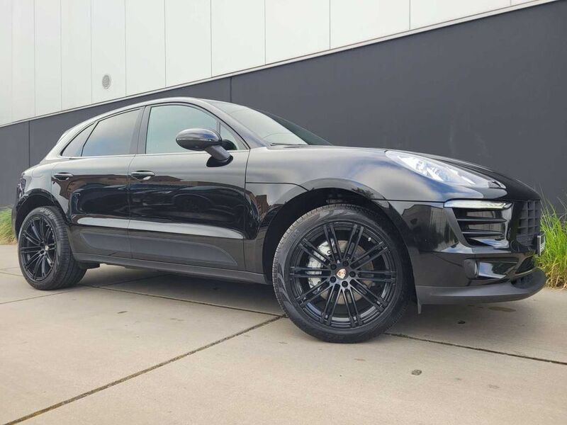 Schwarz Gebraucht 2017 Porsche Macan Turbo SUV | 36.480 € (Superpreis) - Bild 1/4