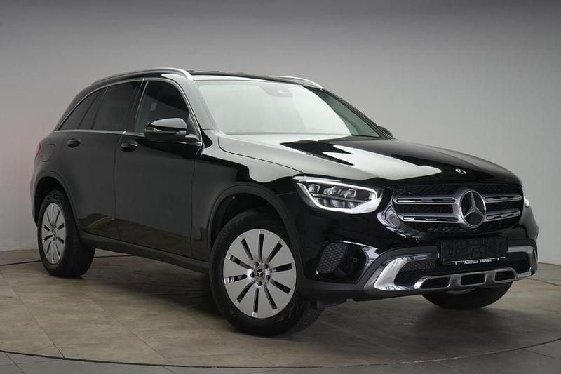 Gebraucht Mercedes GLC300e 211 PS (155 kW) 2021 Schwarz SUV