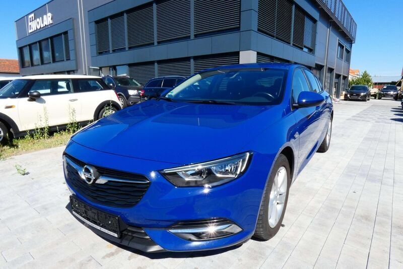 Indigo blau Gebraucht 2019 Opel Insignia Business Edition Limousine | 16.800 € (Etwas zu teuer) - Bild 1/4