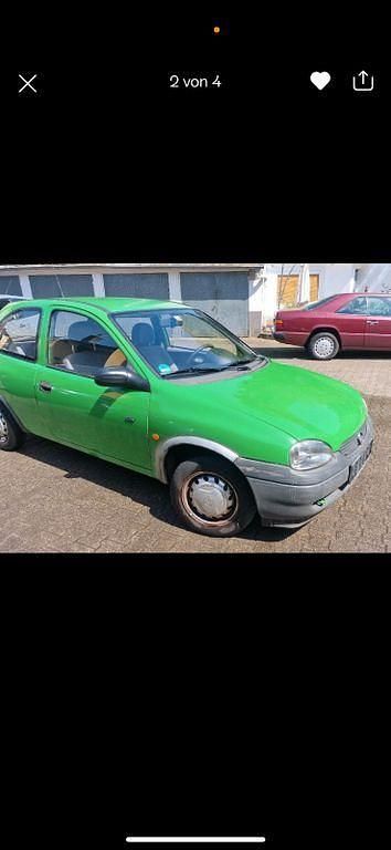 Grün Gebraucht 1997 Opel Corsa Swing Limousine | 1.300 € (Fairer Preis) - Bild 1/4