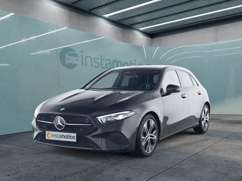 Schwarz Gebraucht 2024 Mercedes A180 Advanced Plus Limousine | 31.450 € (Fairer Preis) - Bild 1/4