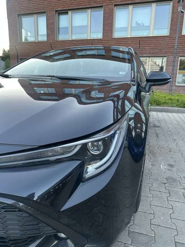 Schwarz Gebraucht 2020 Toyota Corolla Hybrid Team Kleinwagen | 18.999 € (Fairer Preis) - Bild 1/4