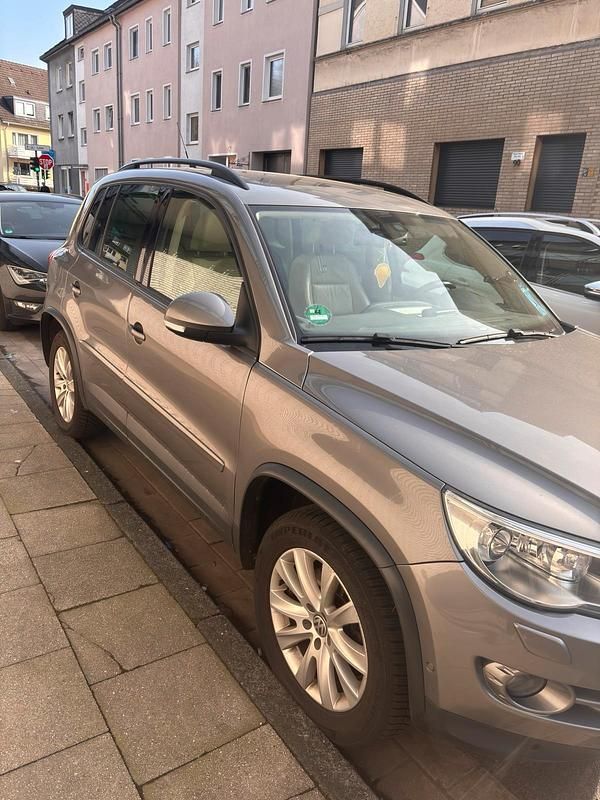 Gebraucht VW Tiguan Track & Field 200 PS (147 kW) 2010 Grau SUV
