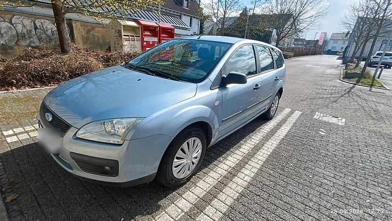 Gebraucht Ford Focus 100 PS (73 kW) 2005 Blau Kombi
