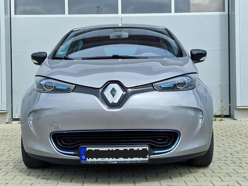 Grau Gebraucht 2014 Renault Zoe Life Kleinwagen | 5.490 € - Bild 1/4