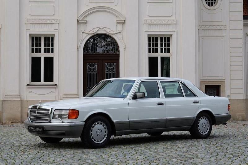 Gebraucht Mercedes 560 242 PS (177 kW) 1987 Weiß Limousine