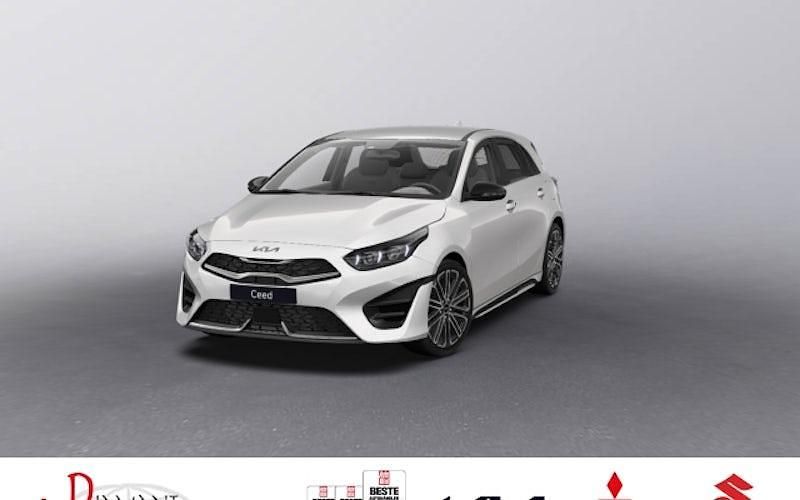 Neu Kia Ceed GT-Line 150 PS (110 kW) 2025 Weiß Kleinwagen