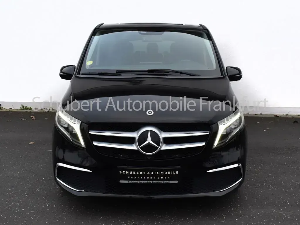 Gebraucht Mercedes V300 Avantgarde Edition 237 PS (174 kW) 2021 Schwarz Van / Kleinbus