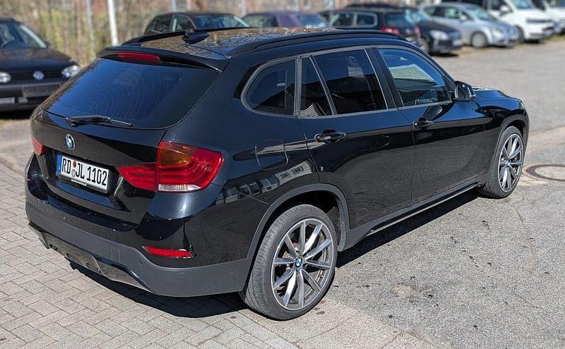 Gebraucht BMW X1 Advantage 184 PS (135 kW) 2015 Schwarz SUV