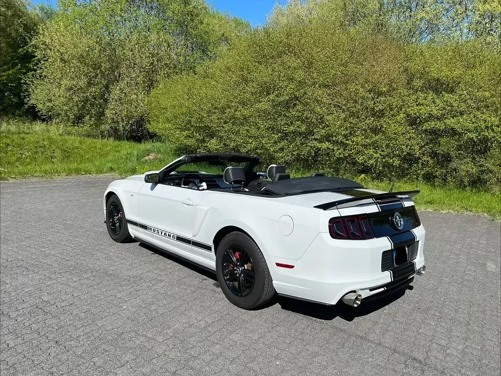 Occasion Ford Mustang 305 ch (224 kW) 2013 Blanc Cabriolet