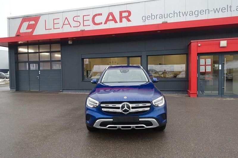 Blau Gebraucht 2020 Mercedes GLC300e SUV | 23.988 € (Superpreis) - Bild 1/4