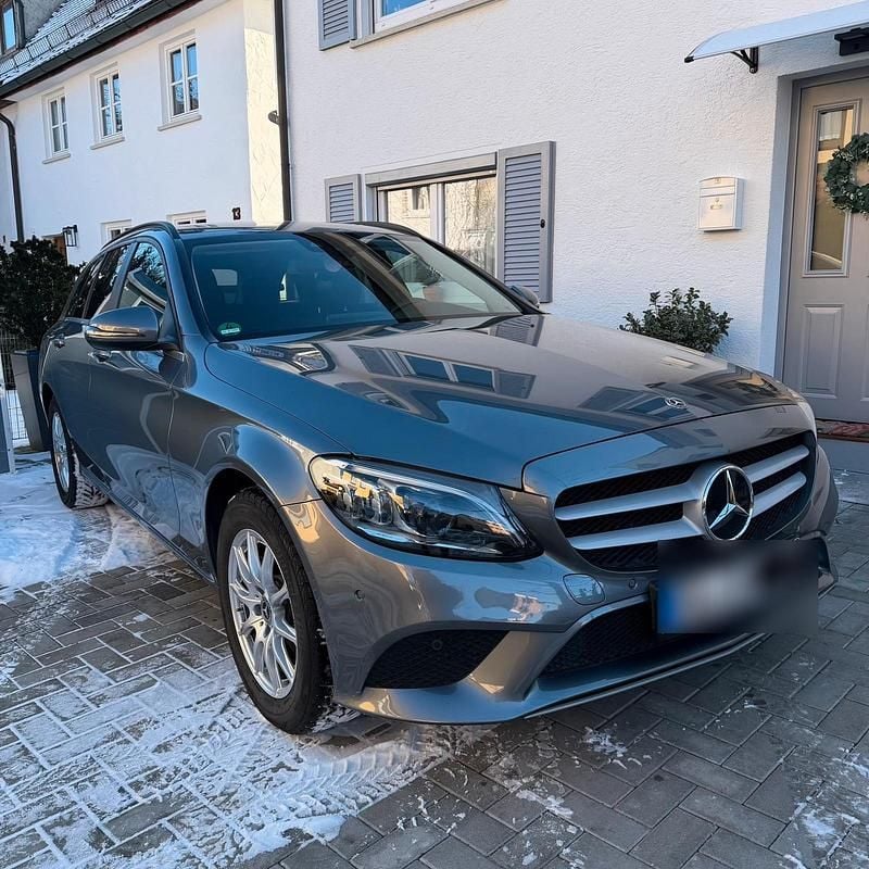 Grau Gebraucht 2021 Mercedes C200 Kombi | 26.700 € (Guter Preis) - Bild 1/4