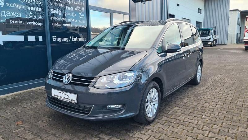 Gebraucht VW Sharan Comfortline 150 PS (110 kW) 2019 Grau Van / Kleinbus