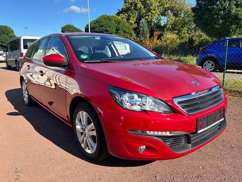 Gebraucht Peugeot 308 SW 131 PS (96 kW) 2017 Rot Kombi