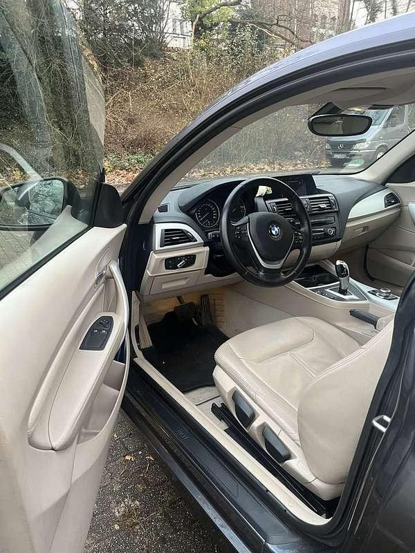 Gebraucht BMW 116 136 PS (100 kW) 2012 Grau Kleinwagen