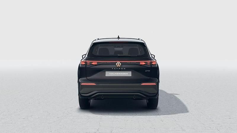 Neu VW Tayron S 150 PS (110 kW) 2025 Grenadillschwarz meta.../schwa SUV