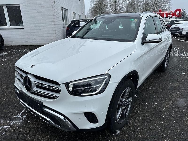 Gebraucht Mercedes GLC300e 306 PS (225 kW) 2021 Weiß SUV