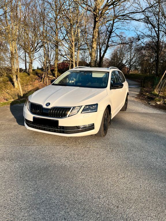 Weiß Gebraucht 2018 Skoda Octavia LAURIN & KLEMENT Kombi | 13.890 € (Fairer Preis) - Bild 1/4