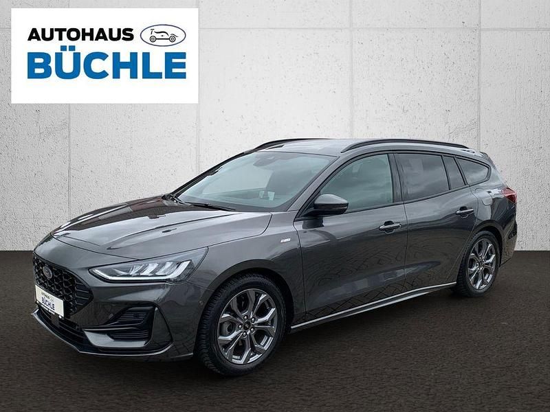 Grau Gebraucht 2024 Ford Focus ST-Line X Limousine | 25.480 € (Fairer Preis) - Bild 1/4